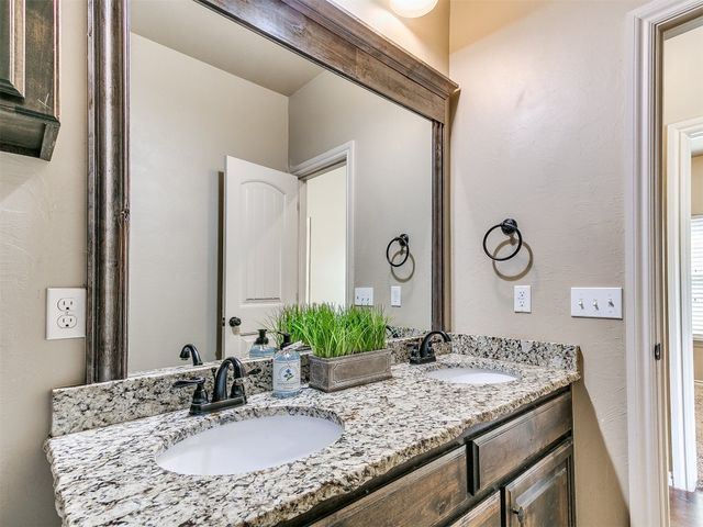 17200 Hardwood Place, Edmond, OK 73012