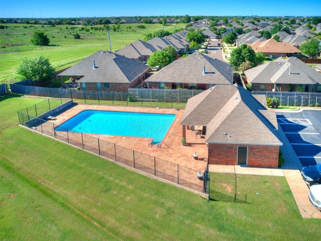 17200 Hardwood Place, Edmond, OK 73012