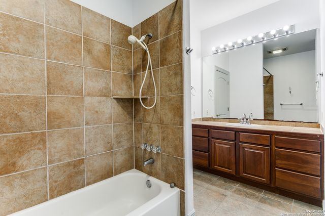 211 Elizabeth, Terrell Hills, TX 78209