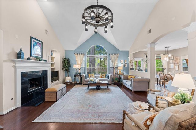 51 N Scribewood Circle, The Woodlands, TX 77382