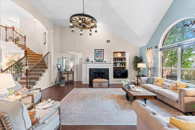 51 N Scribewood Circle, The Woodlands, TX 77382