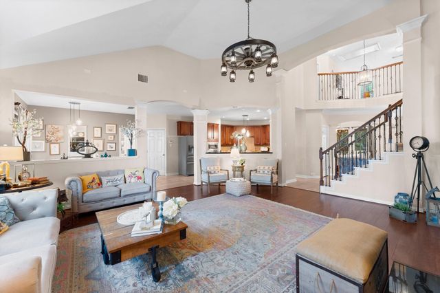 51 N Scribewood Circle, The Woodlands, TX 77382