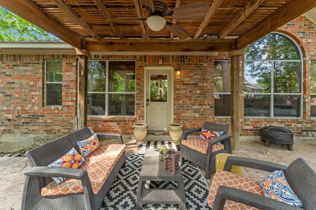 51 N Scribewood Circle, The Woodlands, TX 77382