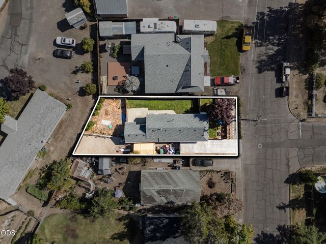 761 Hazel Street, Central Point, OR 97502
