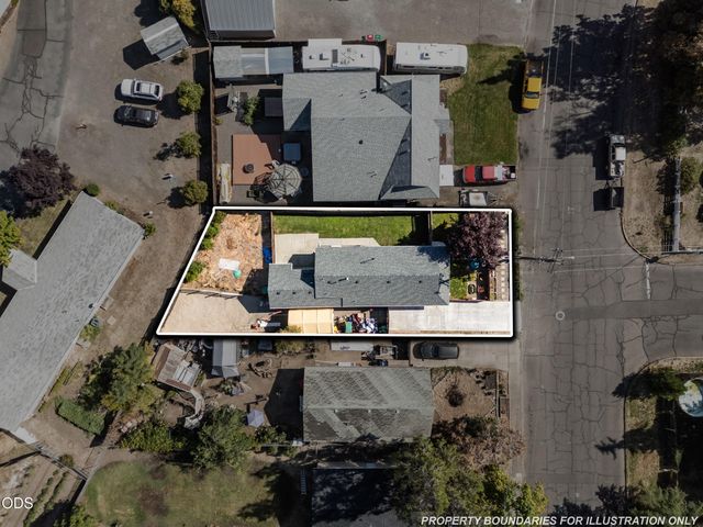 761 Hazel Street, Central Point, OR 97502