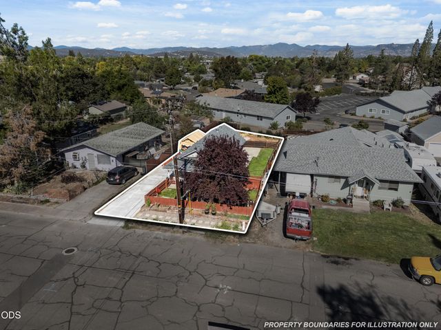 761 Hazel Street, Central Point, OR 97502