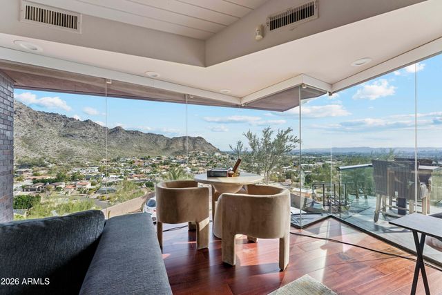 2106 E Kaler Drive, Phoenix, AZ 85016