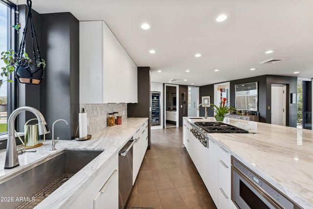 2106 E Kaler Drive, Phoenix, AZ 85016