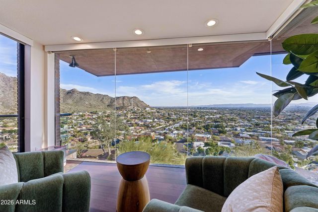 2106 E Kaler Drive, Phoenix, AZ 85016