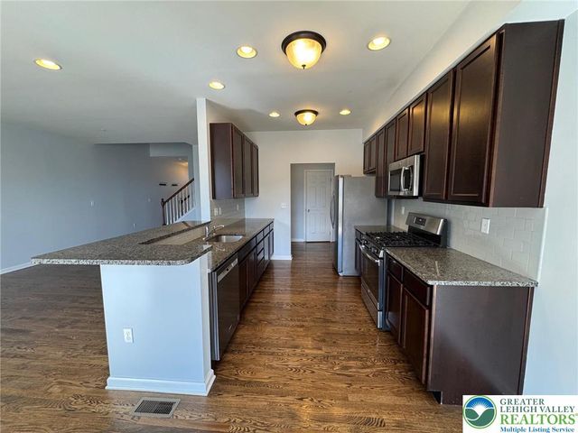 1477 Tarpan Lane, South Whitehall Twp, PA 18104