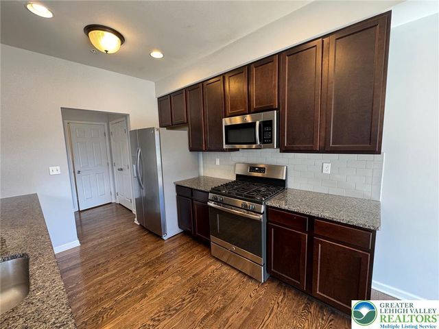 1477 Tarpan Lane, South Whitehall Twp, PA 18104