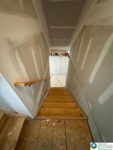 1477 Tarpan Lane, South Whitehall Twp, PA 18104