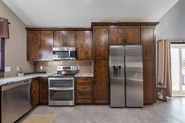 2214 Hulett Avenue, Faribault, MN 55021