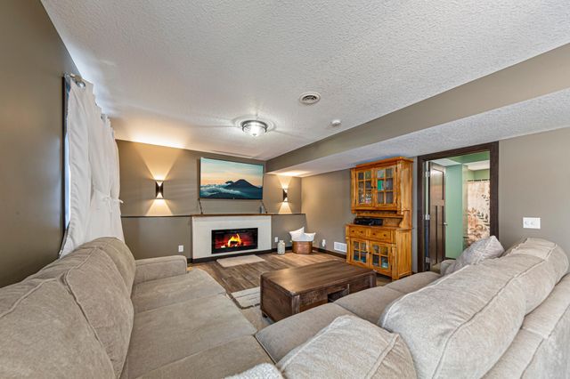 2214 Hulett Avenue, Faribault, MN 55021