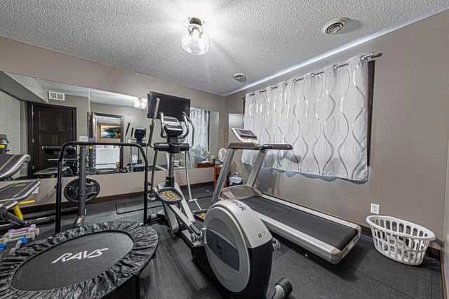 2214 Hulett Avenue, Faribault, MN 55021