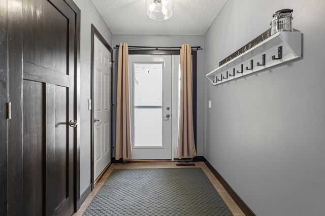 2214 Hulett Avenue, Faribault, MN 55021