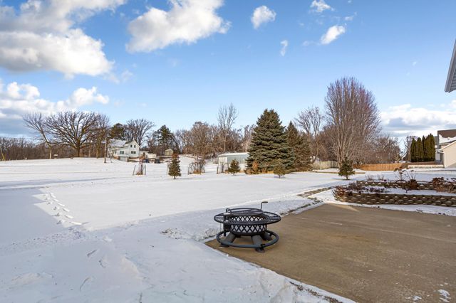 2214 Hulett Avenue, Faribault, MN 55021