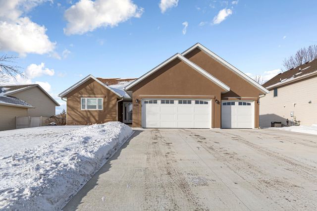 2214 Hulett Avenue, Faribault, MN 55021