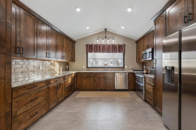 2214 Hulett Avenue, Faribault, MN 55021