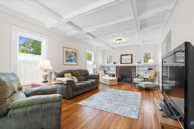 18 O'neil Street, Hudson, MA 01749