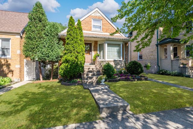 4833 N Moody Avenue, Chicago, IL 60630