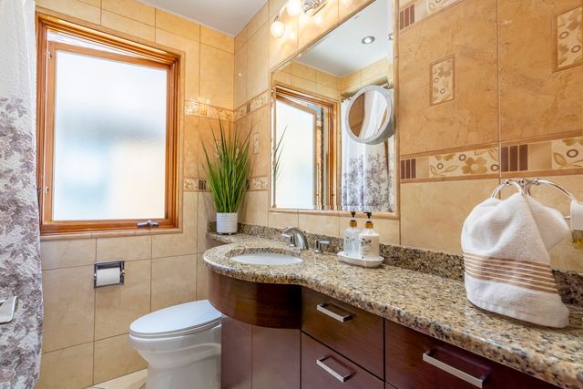 4833 N Moody Avenue, Chicago, IL 60630