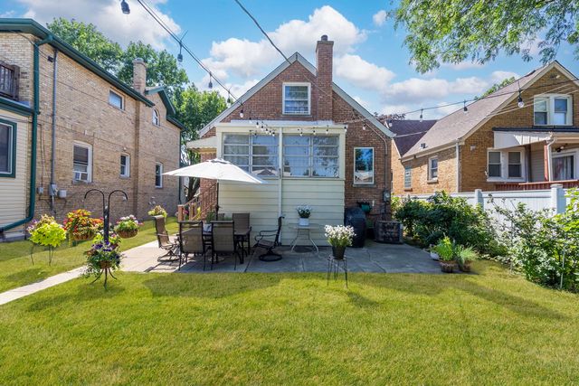 4833 N Moody Avenue, Chicago, IL 60630
