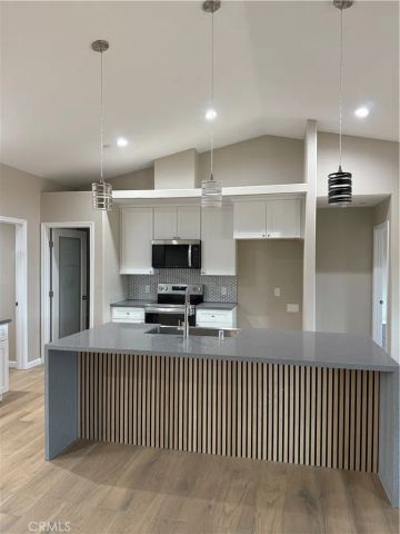 9677 I Avenue, Hesperia, CA 92345