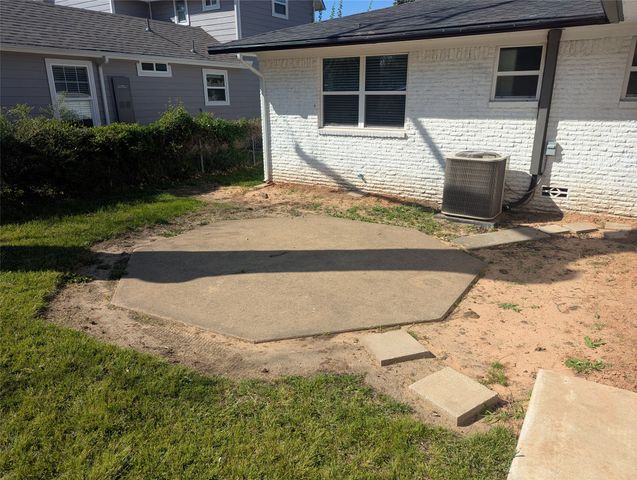 100 W Hull Street, Denison, TX 75021