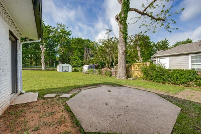 100 W Hull Street, Denison, TX 75021