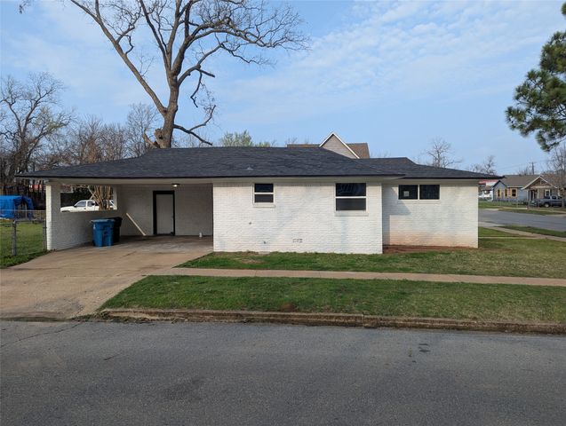 100 W Hull Street, Denison, TX 75021