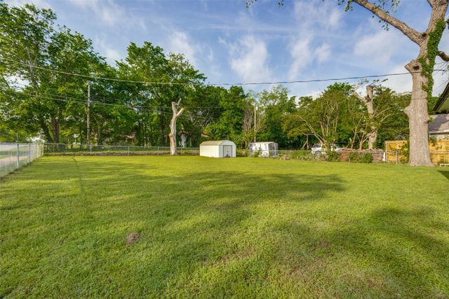 100 W Hull Street, Denison, TX 75021