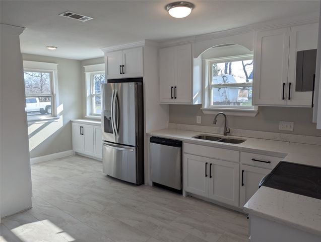 100 W Hull Street, Denison, TX 75021