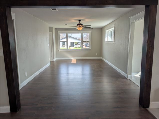 100 W Hull Street, Denison, TX 75021