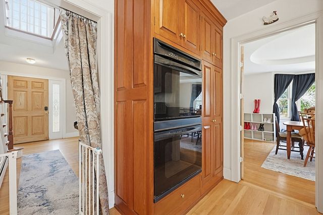 107 Mill St, Franklin, MA 02038