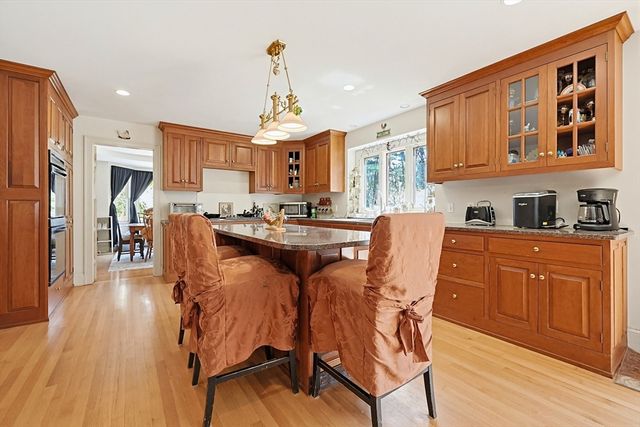 107 Mill St, Franklin, MA 02038