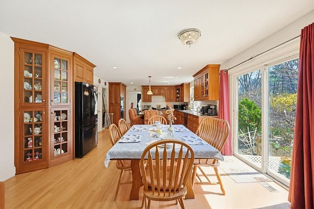 107 Mill St, Franklin, MA 02038
