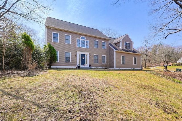 107 Mill St, Franklin, MA 02038