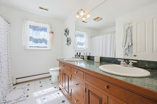 107 Mill St, Franklin, MA 02038
