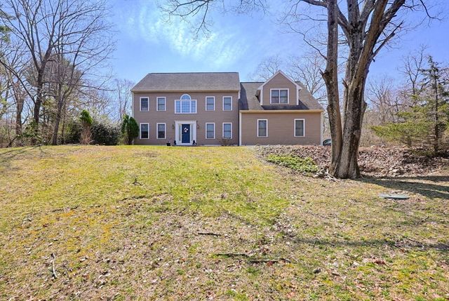 107 Mill St, Franklin, MA 02038