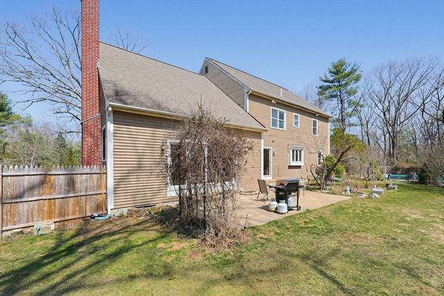 107 Mill St, Franklin, MA 02038