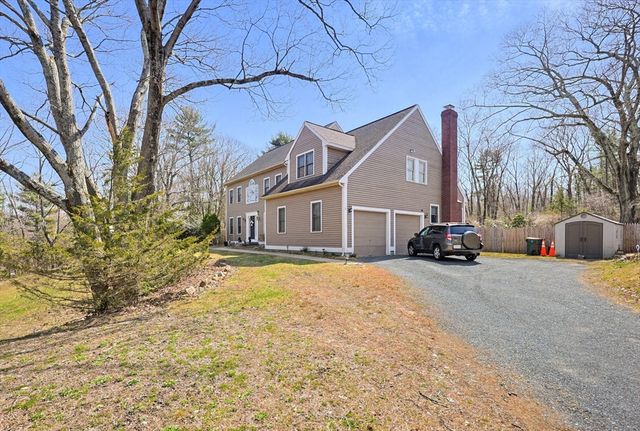 107 Mill St, Franklin, MA 02038