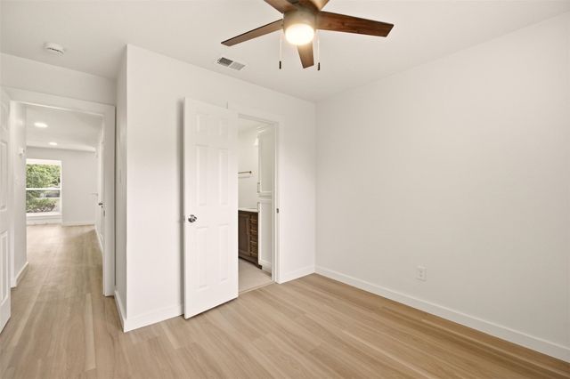 908 Isbell Road B, Fort Worth, TX 76114