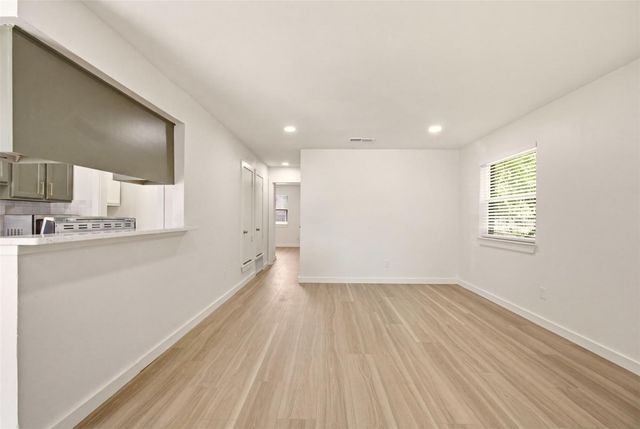 908 Isbell Road B, Fort Worth, TX 76114
