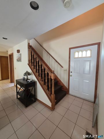 37 Waterbury Avenue, Stamford, CT 06902