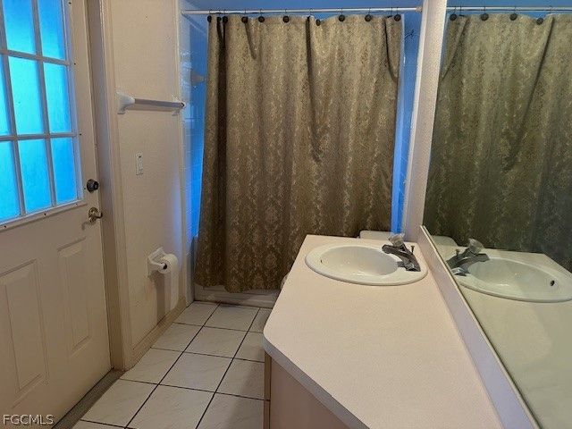 1301 SE 30th ST, Cape Coral, FL 33904