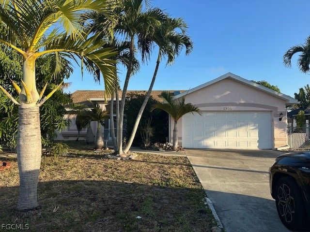 1301 SE 30th ST, Cape Coral, FL 33904