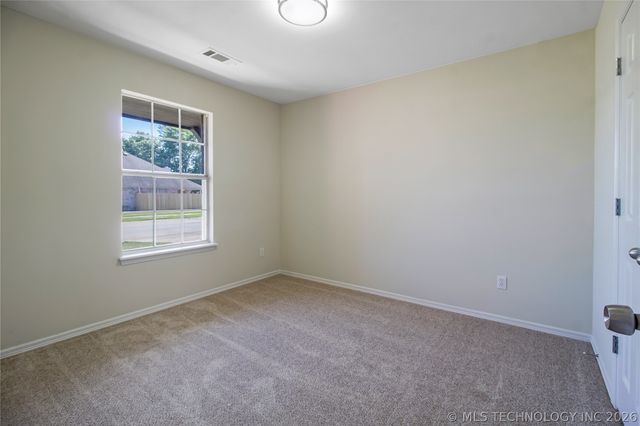 15109 E 90th Place North N, Owasso, OK 74055