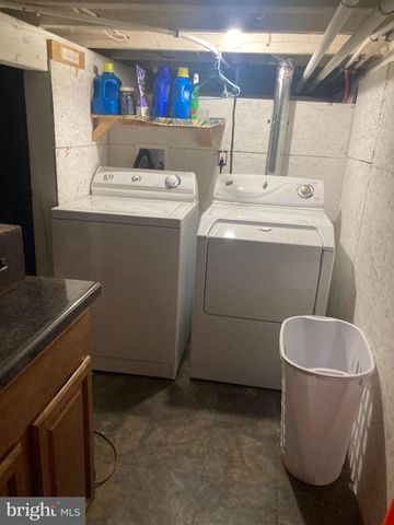 1820 CENTRE ST, Ashland, PA 17921