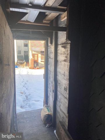 1820 CENTRE ST, Ashland, PA 17921